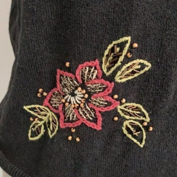 ALFRED Dunner Brown Embroider Floral Knit Short Sleeve Sweater - Picture 4 of 10